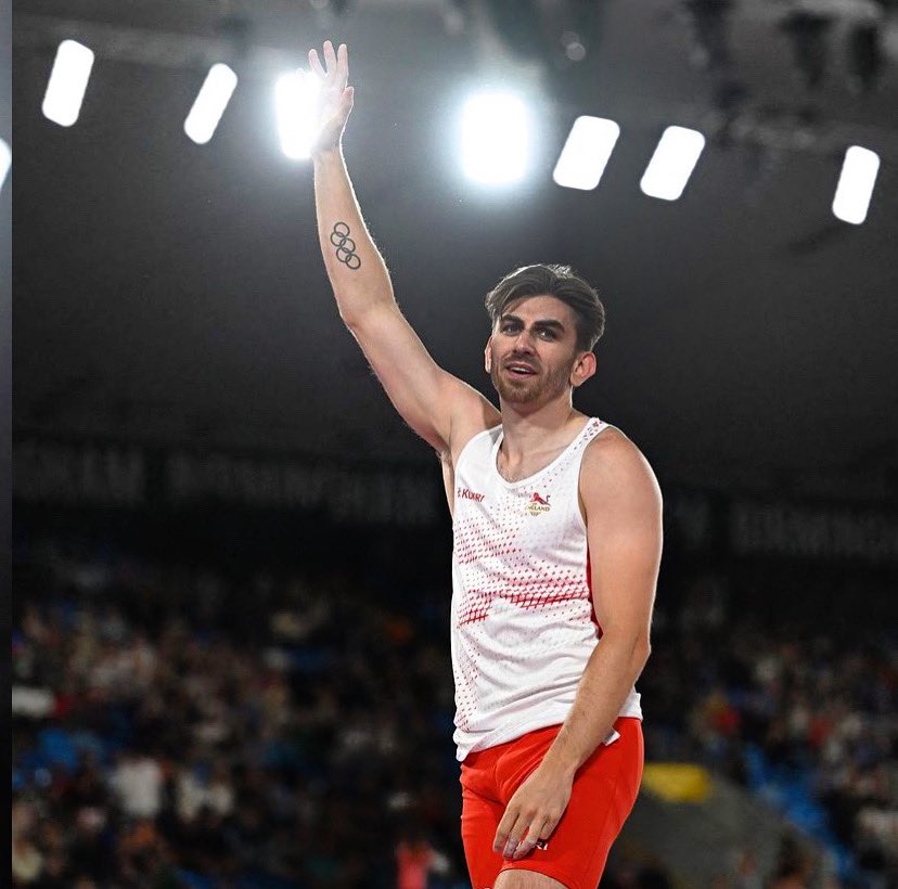 Bitter sweet 🏴󠁧󠁢󠁥󠁮󠁧󠁿
-
Incredible experience, Came in with very high expectations of myself and couldn’t quite put a good series of jumps together 🤷🏽‍♂️
-
I’m very grateful to come away with my first major medal! Thankyou Birmingham for the unforgettable atmosphere I’ll never forget it.