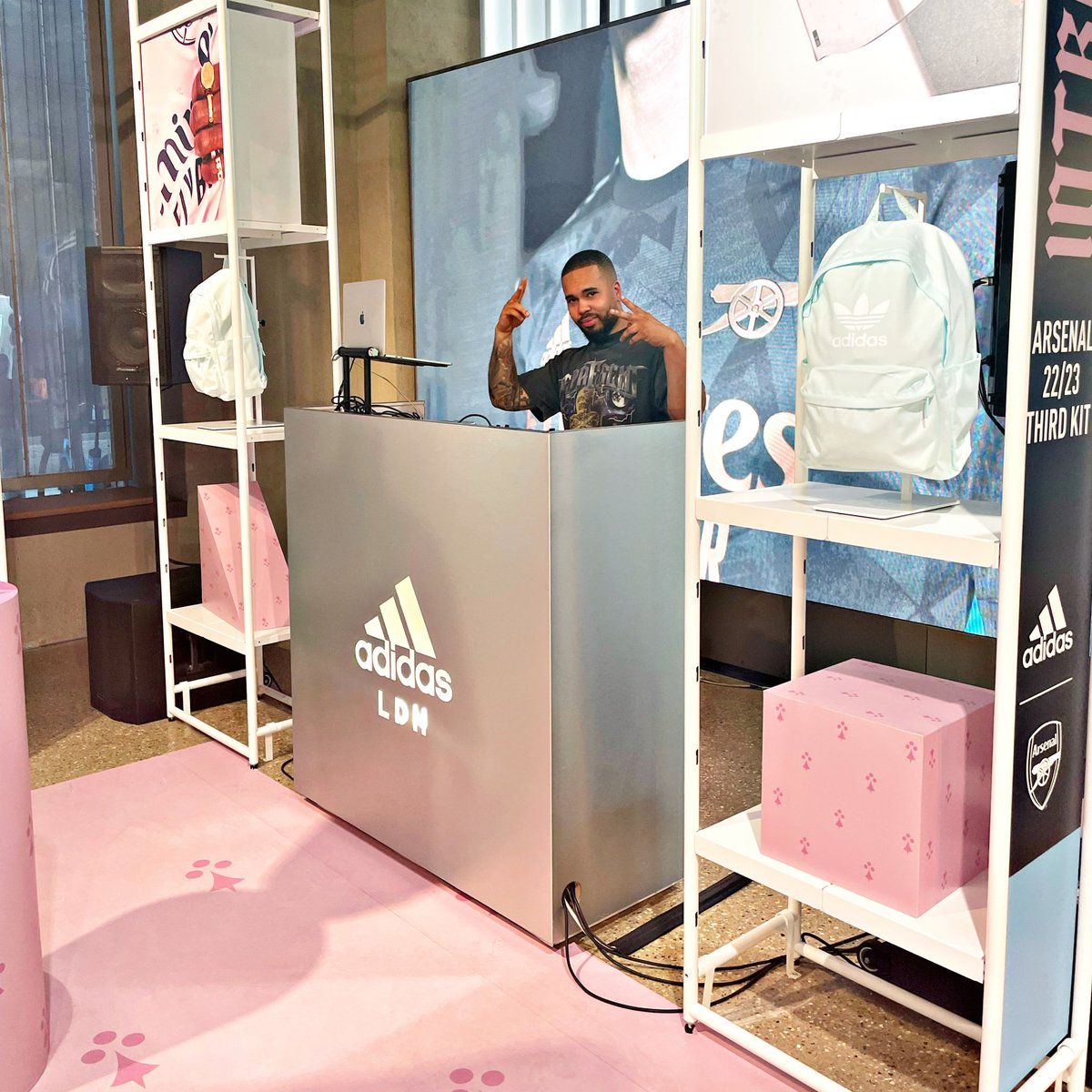trustdopamine's tweet photo. Did something a lil spesssssh over the weekend 😘 @AdidasLondon thanks for having ya boy 💐🦋 https://t.co/xBzzdI9wJD