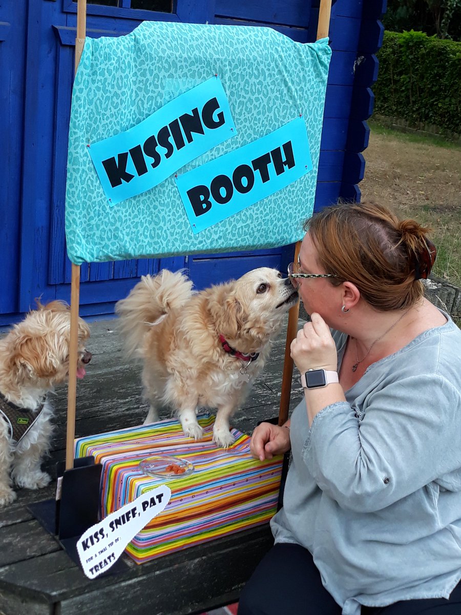 justasmile12's tweet photo. Look at this cute little guy 😍. Who can resist?
A pat, a kiss, an act of kindness that both sides of the booth want.
Thank you dear friend for letting your dog occupy my kissing booth for #GISH
#Task69 for my team @angels_recovery at #GISH2022 #GISH https://t.co/PPVOzDnSkV