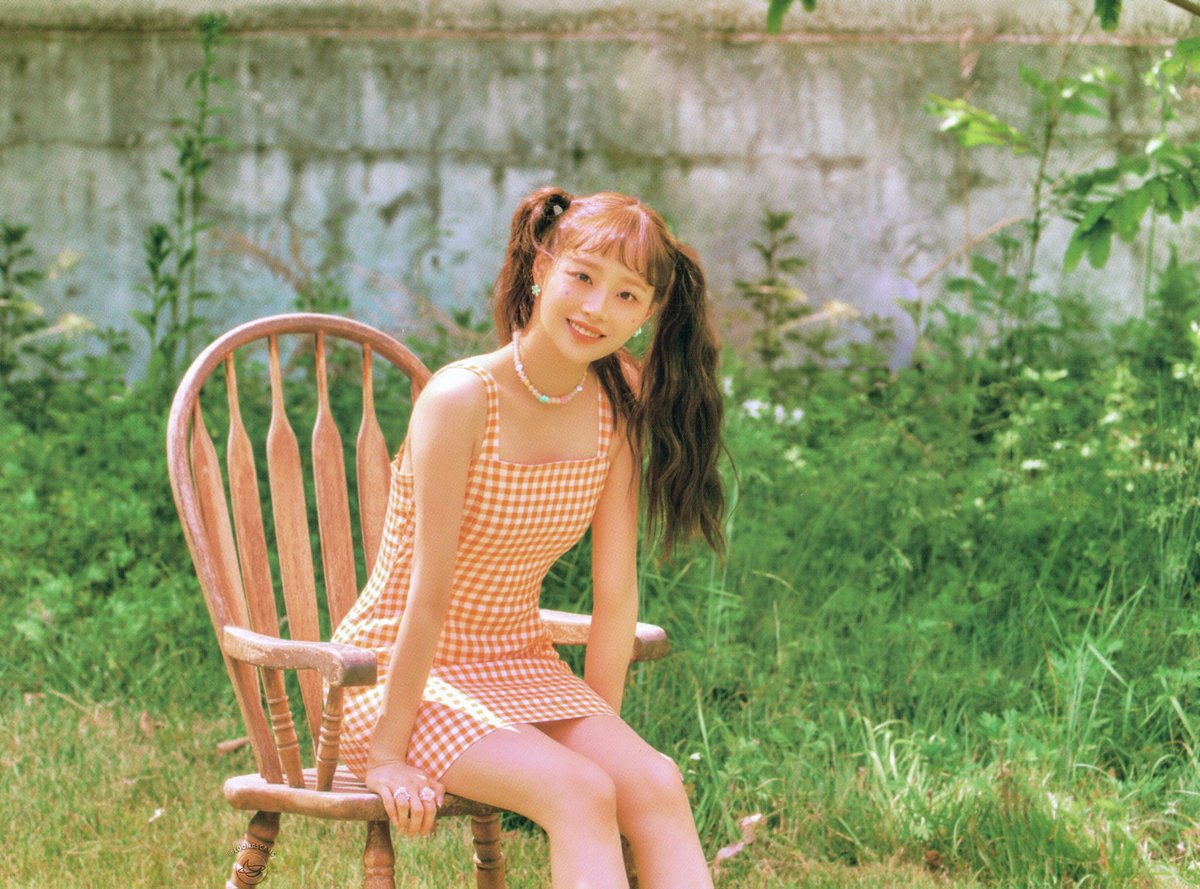 ◇ Flip That Album Scans » Version C - Chuu