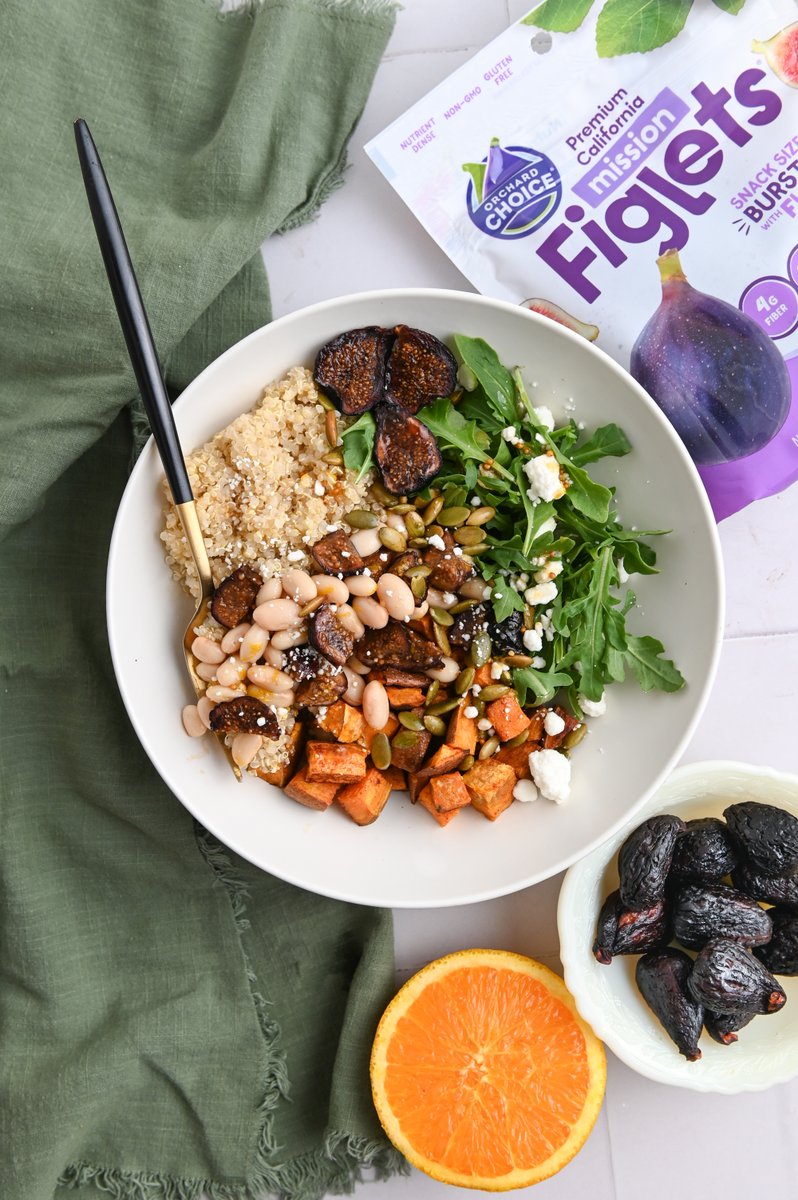 Plant-based bowl alert: #RDN @cozypeachkitchen's got a Citrusy Marinated White Bean, Quinoa + Figs Bowl ready for you!

Get the full #plantbased #recipe here: bit.ly/3Q8GIX9