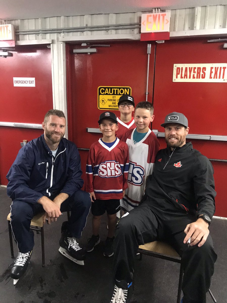Power forwards getting autographs from their coaches and first line defenders. <a href="/sheaweber4/">Shea Weber</a> <a href="/makindust76/">Trevor Cunningham</a> <a href="/CodyFranson1/">Cody Franson</a> #sicamoushockeyschool