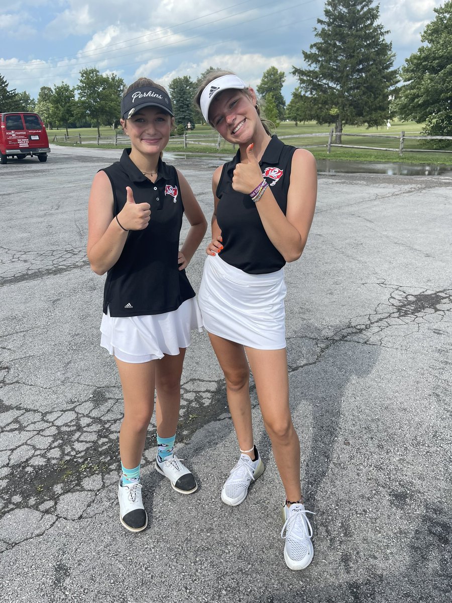 3rd out of 9 at the first SBC shootout at Oak Harbor today. Congrats to KB on placing 2nd overall and Paige for a new PR! 🏴‍☠️🏴‍☠️