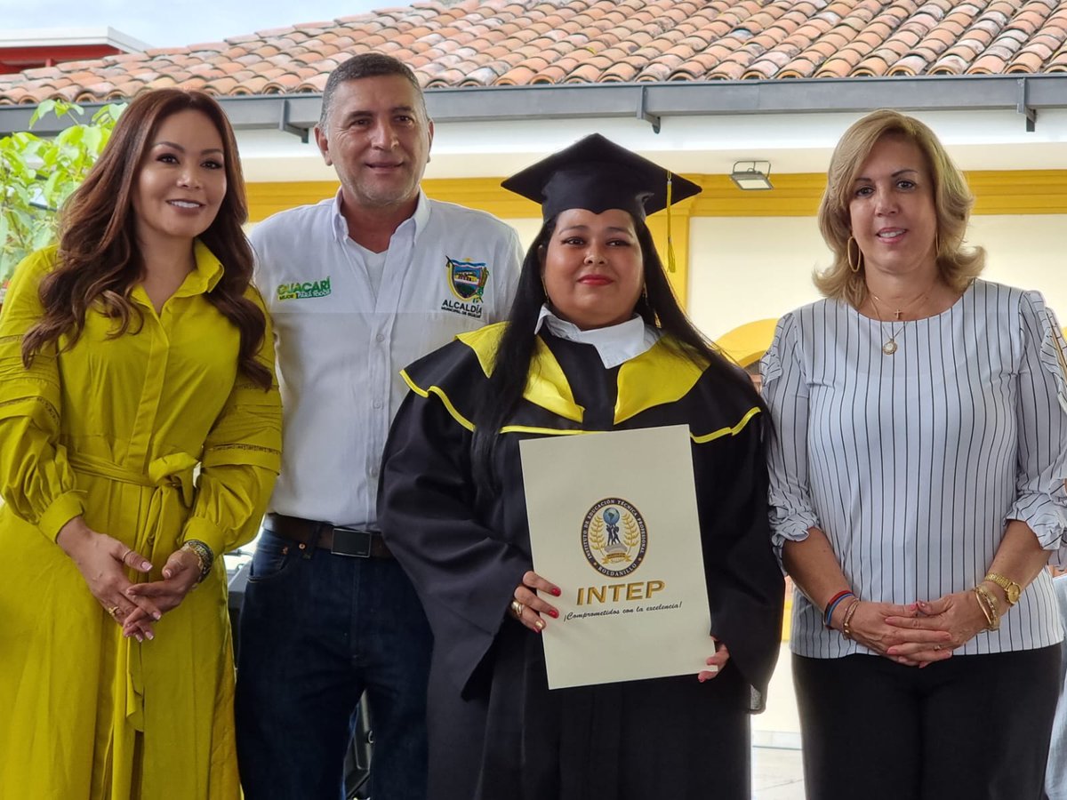 SecEducaValle's tweet photo. 152 jóvenes guacariceños se graduaron como Técnicos Profesionales en Contabilidad, Costos y Procesos Administrativos en el Instituto de Educación Técnica Profesional, #INTEP, gracias al apoyo de la @GobValle, la @SecEducaValle y la @AlcaldiaGuacari.

¡Felicitaciones!🎓🥳 https://t.co/SavnpkB4sJ