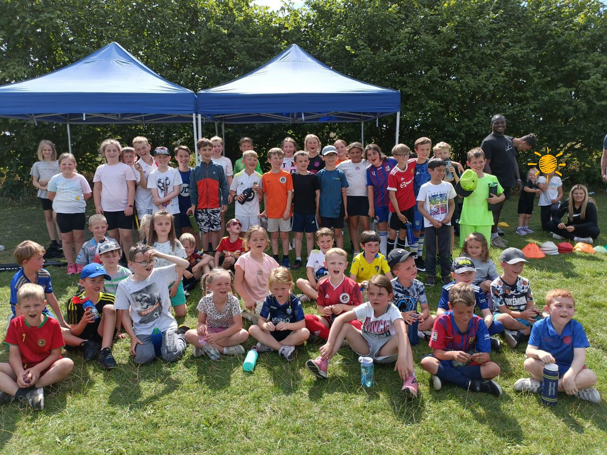 A great start to week 3 of our holiday activity programme!! We're delivering activities in 4 locations this week ensuring as many children as possible are active and engaged in sports through the summer holidays!!!
#HAF2022 #healthyholidaysleeds @Leedsmic @RobinHoodPS