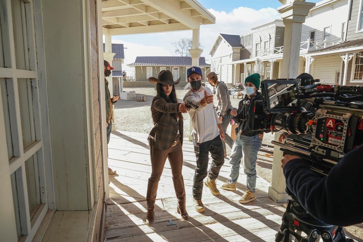 Jeanine Mason (@itsjeaninemason) on Twitter photo A very cowboys & aliens episode of <a href="/CWRoswellNM/">Roswell, New Mexico</a> tonight. Directed by my friend <a href="/Michael_Trevino/">Michael Trevino</a>. Written by #LeahLongoria & <a href="/onaleehunter/">Onalee Hunter</a>. Enjoy!! A very cowboys & aliens episode of <a href="/CWRoswellNM/">Roswell, New Mexico</a> tonight. Directed by my friend <a href="/Michael_Trevino/">Michael Trevino</a>. Written by #LeahLongoria & <a href="/onaleehunter/">Onalee Hunter</a>. Enjoy!!