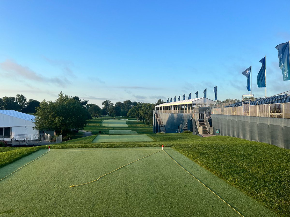 Nice morning stroll at Wilmington CC with <a href="/jonurbo/">Jon Urbanski</a> and his team. Looking forward to next weeks <a href="/PGATOUR/">PGA TOUR</a> #BMWChampionship! #advanceweek