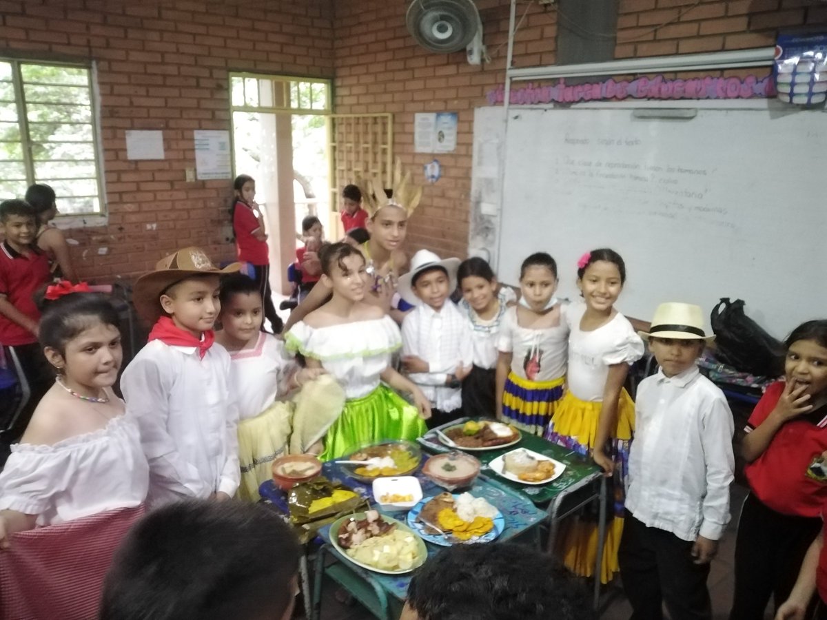 caceolmo's tweet photo. @DPulecio @PTA_Colombia @Mineducacion @agaviriau @petrogustavo @Mineducacion,   desde el programa todos aprender  damos un caluroso saludo y los mejores éxitos en esta nueva etapa . https://t.co/vZ9c0ejLgL