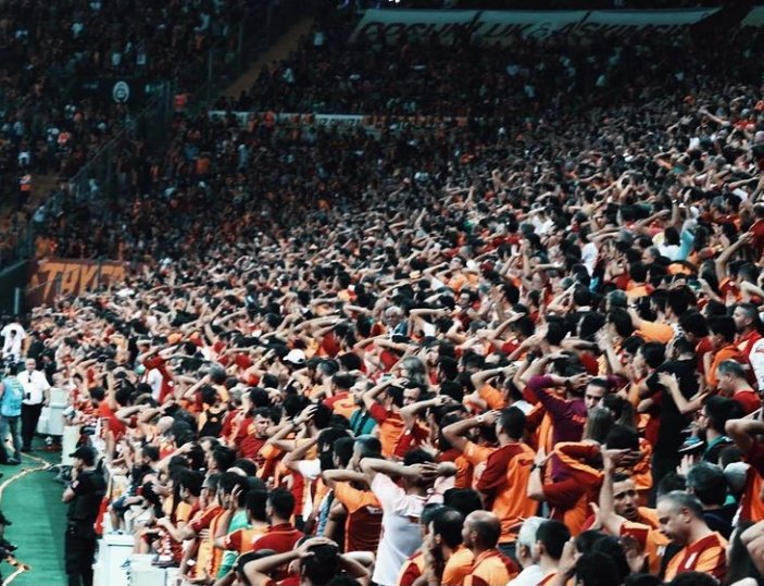 Bize her akşam Galatasaray
#BuAkşamTwitterSarıKırmızı