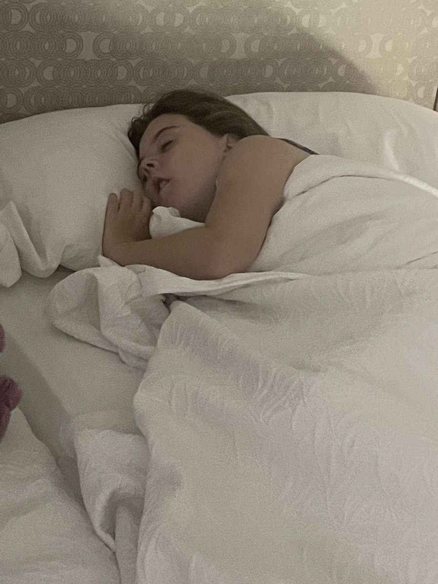 Poole17Georgia's tweet photo. @beatrizhoteles  are you kidding me!  My daughter is sick from your doing and I can’t speak to management! Ignoring my calls and emails https://t.co/kWGEmcG8fz