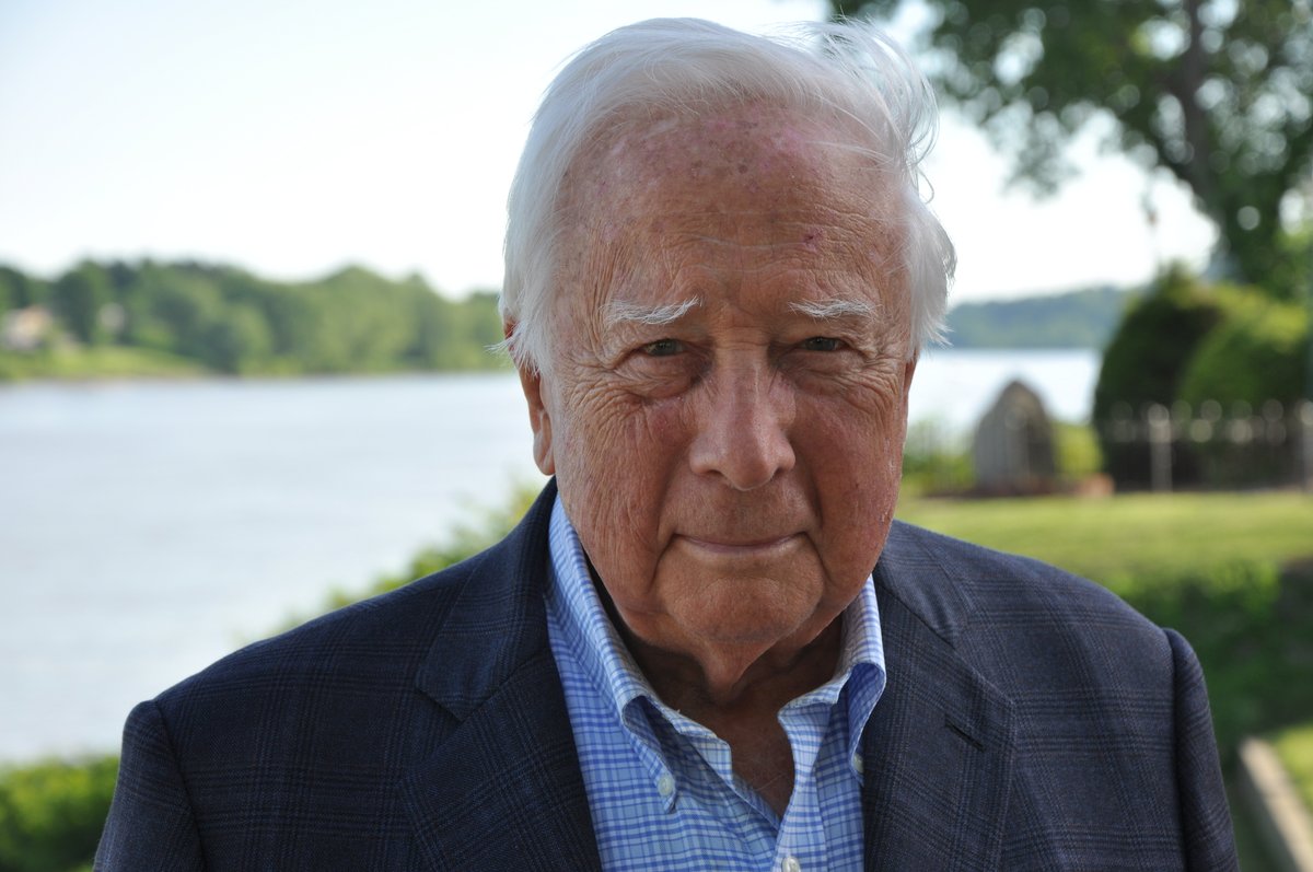 It is with deep sorrow that Simon &amp; Schuster shares the news that David McCullough died yesterday, Sunday, August 7. We were honored to be his publisher for 54 years and will miss him greatly.

Full statement from Simon &amp; Schuster: spr.ly/6015zA3q7