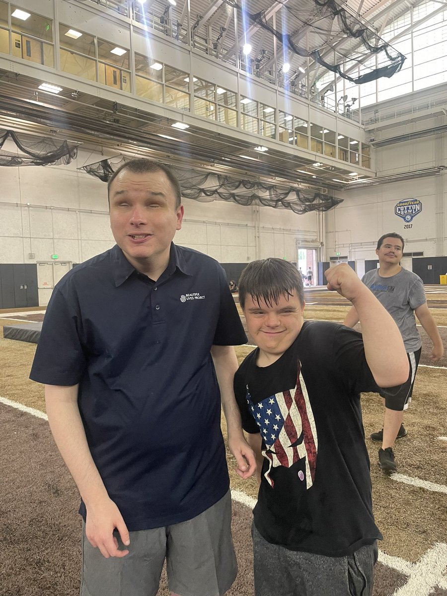 KristinFish1280's tweet photo. Thank you @WMU_Football and @beautlivesproj from another AMAZING event!  @treysonbourguet @CoachTimLester @BryceWeiler https://t.co/GchcB5ctZn