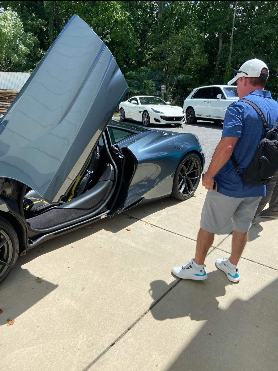 The super car search continues...

#WhenLambo?