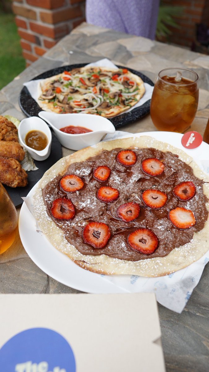 Yozne1's tweet photo. No te puedes perder nuestra nueva recomendación 🔥

¿Ya saben de quien estamos hablando? 🍕 Síguenos en instagram y ve está increíble recomendación 🍗

#FoodiePlaces #recomendaciónfoodie #foodiepoblana #apoyemosalconsumolocal #consumolocal #foodieporn #darkkitchen #puebla https://t.co/aJgM8i71XY