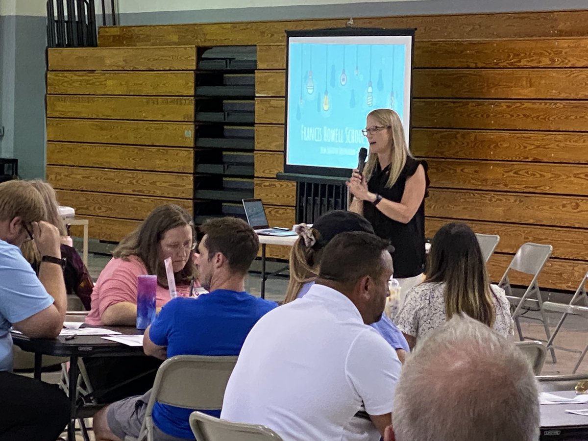 Connieteach's tweet image. Welcoming 139 new educators to orientation today!  🥳🤩🥳 @mrsaltmanap  #FHSDLearns