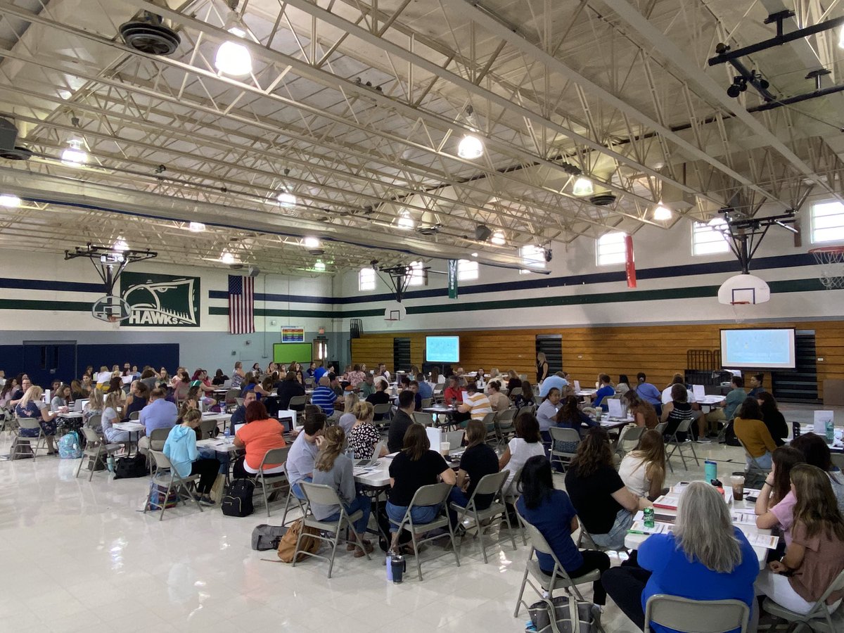 Connieteach's tweet image. Welcoming 139 new educators to orientation today!  🥳🤩🥳 @mrsaltmanap  #FHSDLearns