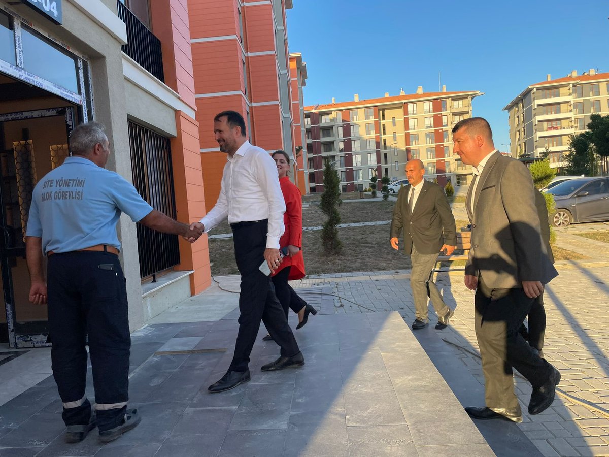 Emlak Yönetim AŞ Genel Müdürü Ayhan Karaca’dan İstanbul Silivri Alipaşa’daki sitelere ziyaret

buff.ly/3p34yrj