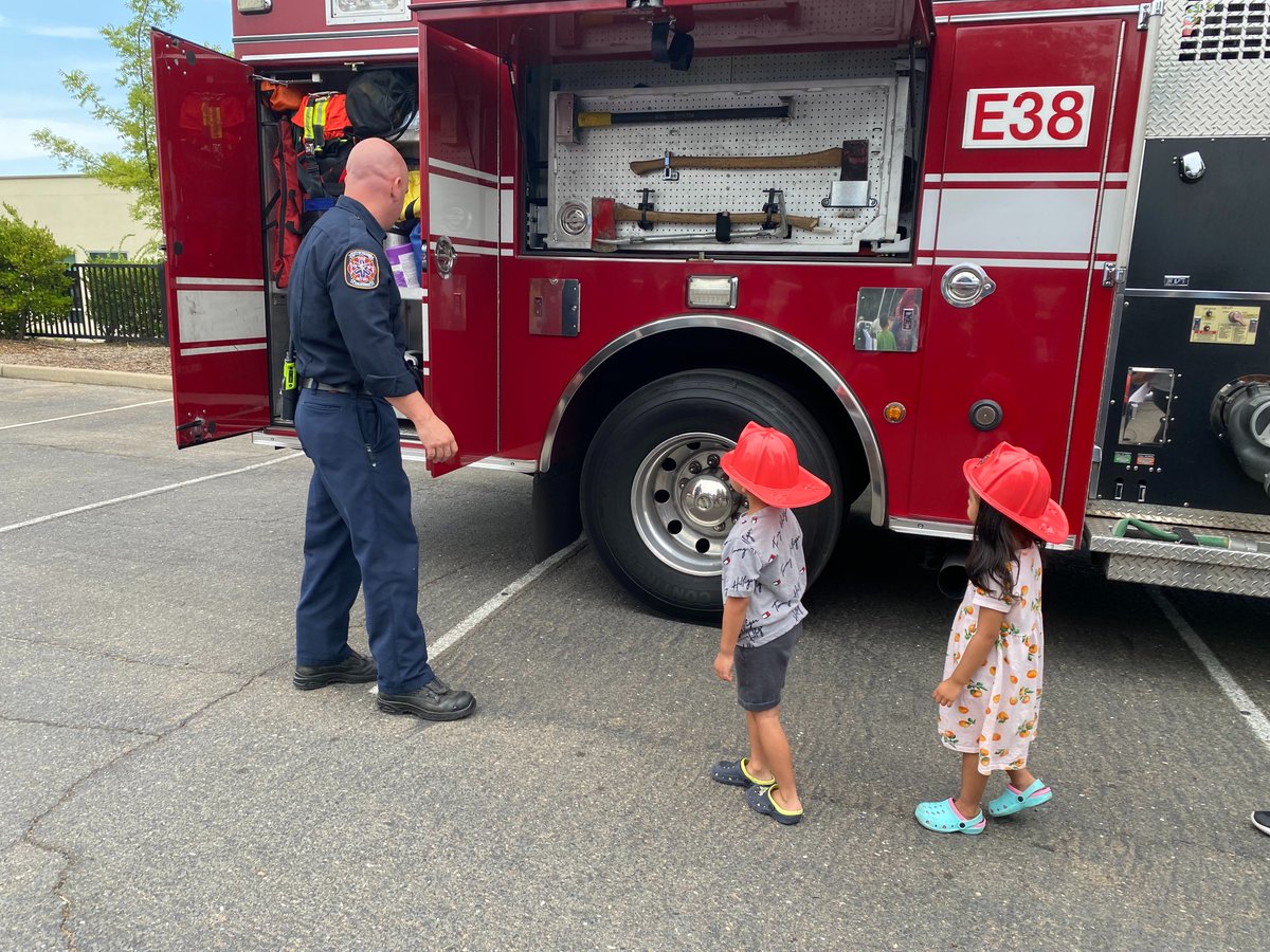 Back to School Extravaganza hosted by Mt. Olive Lutheran Church and Twin Lakes Food Bank was a success! There were lots of happy kids with new backpacks and school supplies. Folsom Fire Department is always happy to support these events that do great things for our community.