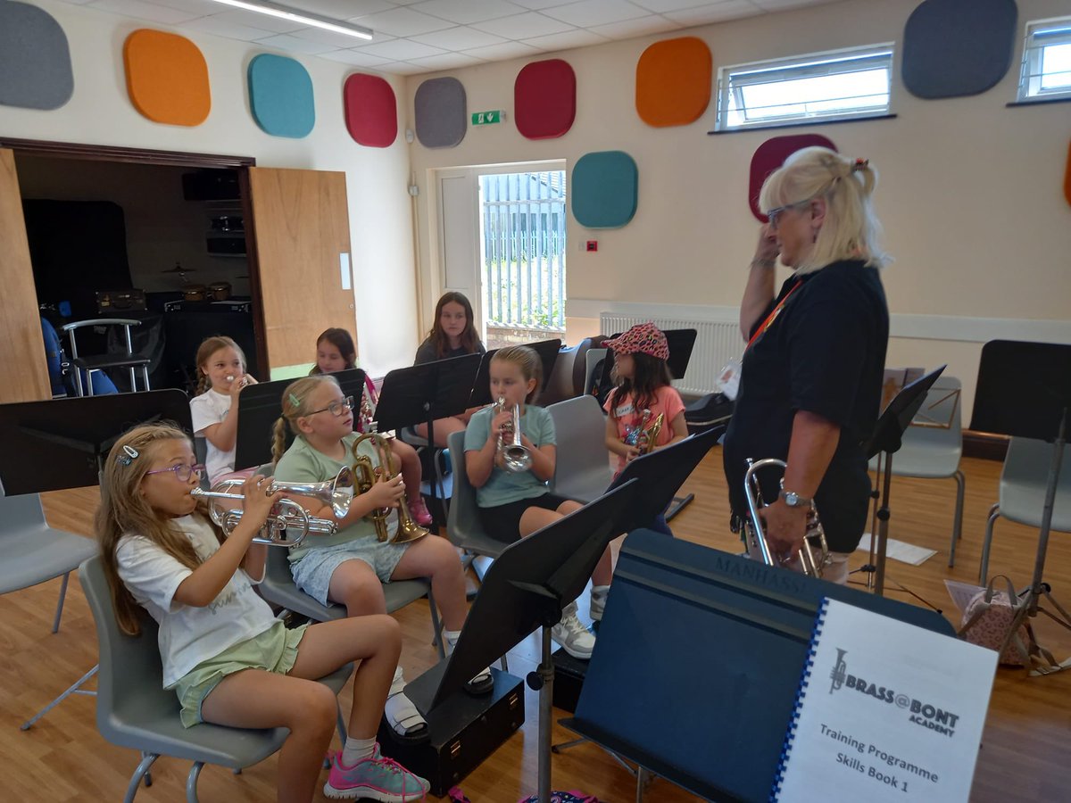 brassatbont1's tweet photo. Lots of new players starting from their first sounds at Summer School today. https://t.co/IND45FEVQY