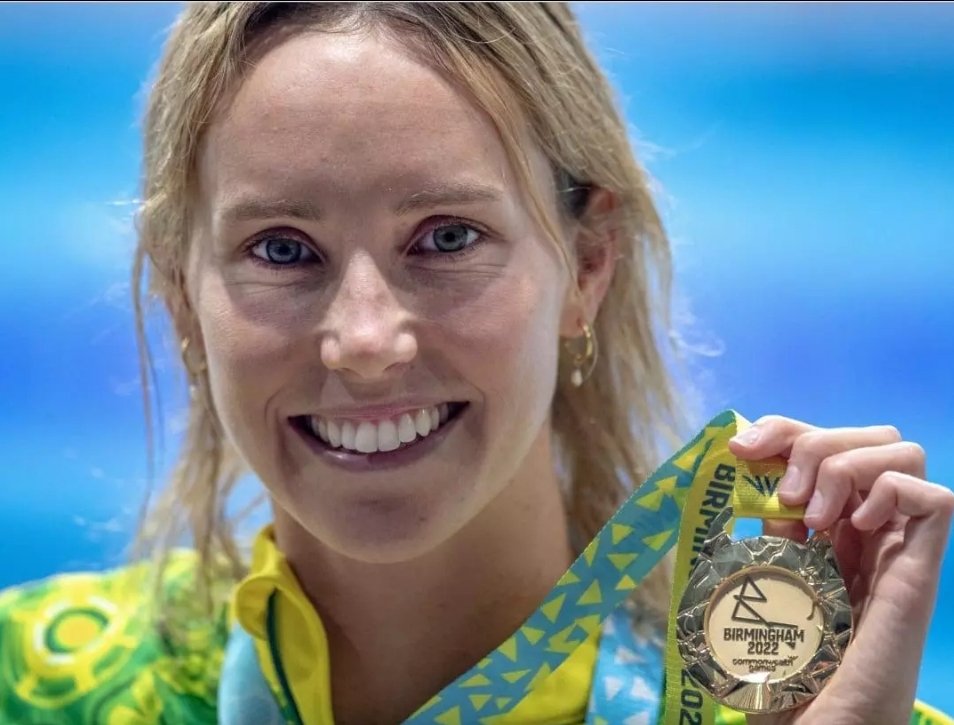 She is #EmmaMckeon , Australian swimmer .

 In #CWG2022 she won 6🥇,1 🥈,1🥉 ( total 8 medals ) 

She bagged more medals than 56 countries out of 72 which participated in #Birmigham2022!!