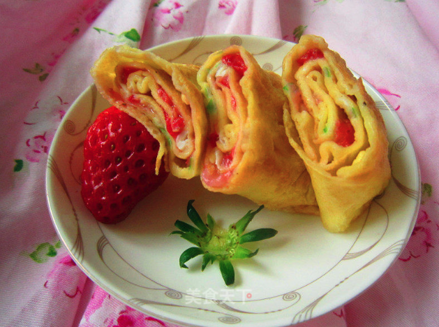le3y15's tweet photo. @ichiroro51 How abt strawberry and egg pancake @Ichigo_linlin https://t.co/RsTBSD16LP
