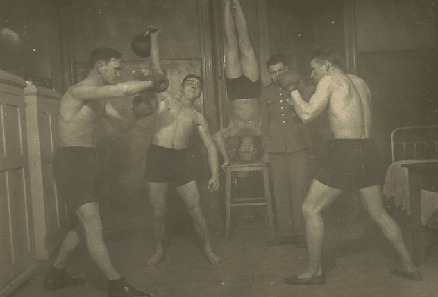 ManlyM4n's tweet photo. Why Every Man Should Be Strong 💪

<THREAD> https://t.co/Ae4zgqXYTz