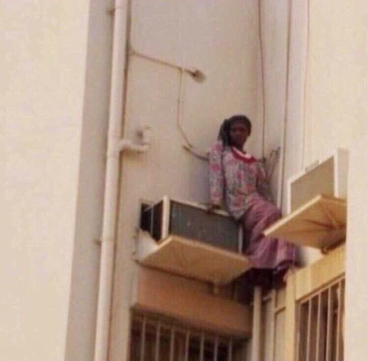 Thmlh_'s tweet photo. لما أهلي يفاتحوني بالزواج: https://t.co/j5UdW99n6O