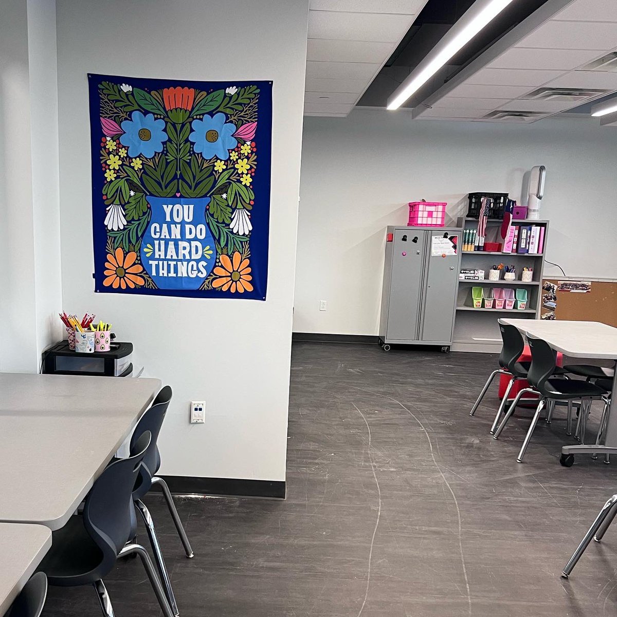 MsMacedoClass's tweet image. My favorite place in my classroom are all the nooks of encouragement! My middle school babies need words of affirmation too! 💓 #WatchUsSoar #SELmatters #cfbteachertwittertakeover #cfbbacktoschool @cfbisd