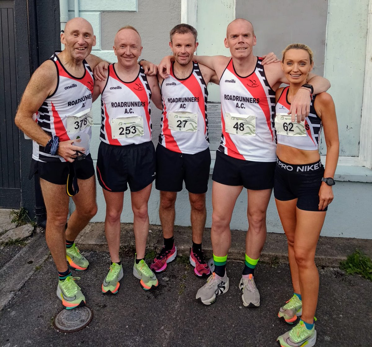 ❤🖤A lot of inspiration this week 
✅Quarry5k⛰️ up up
✅Downpatrick5K🥈👏
✅Carlingford5k🫶team brilliance
✅Cookstown5mile, brakes off🚀〰️
✅Feile10k all round 'town #support
✅Drumbo hills🏞️+long runs
✅Training Thurs 6pm@ Musgrave📈👈
#perspiration #friends #winning #PBs
😎