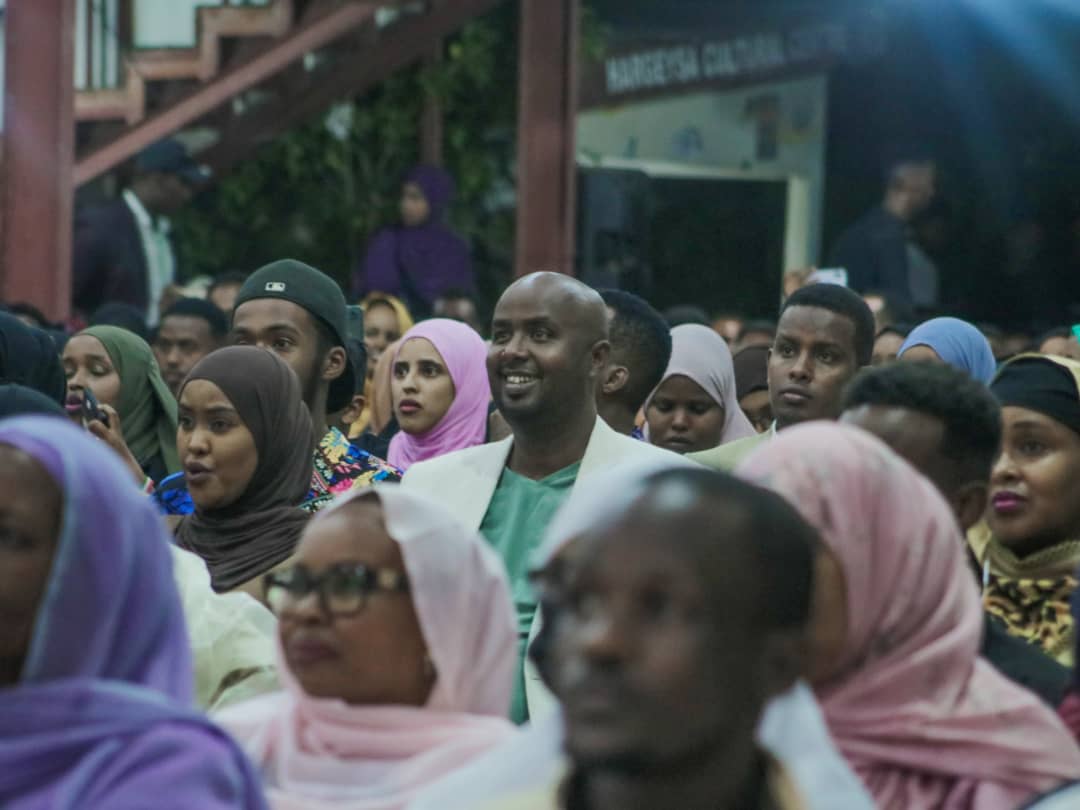 aidarousafrah's tweet photo. Some photos of @hibf 2022 https://t.co/m1UrpHED1B