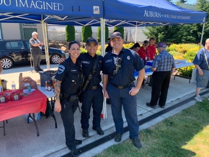 AuburnWAPolice's tweet photo. Sadly, APD was unable to secure the 3-peat at this years Chili Cook-off!
Congrats Valley Regional Fire Authority on the big win!
Most importantly though, the VRFA and APD brought in a record amount of money for the Auburn Food Bank.
#chilicookoff2022 #APD #VRFA #Auburn https://t.co/N7HzYhLArh