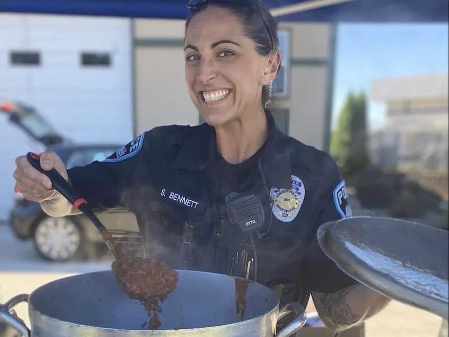AuburnWAPolice's tweet photo. Sadly, APD was unable to secure the 3-peat at this years Chili Cook-off!
Congrats Valley Regional Fire Authority on the big win!
Most importantly though, the VRFA and APD brought in a record amount of money for the Auburn Food Bank.
#chilicookoff2022 #APD #VRFA #Auburn https://t.co/N7HzYhLArh