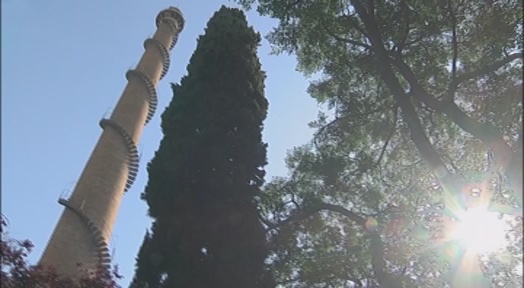 CanalTerrassa's tweet image. 🔘🏭REPORTATGE especial xemeneies | Testimonis d’un passat industrial: La ciutat del fum. Iniciem un recorregut per les #xemeneies de #Terrassa de la mà de l'activista cultural @santirius 

👉Avui: un tastet previ

▶️terrassadigital.cat/testimonis-dun… #patrimoniindustrial #laciutatdelfum