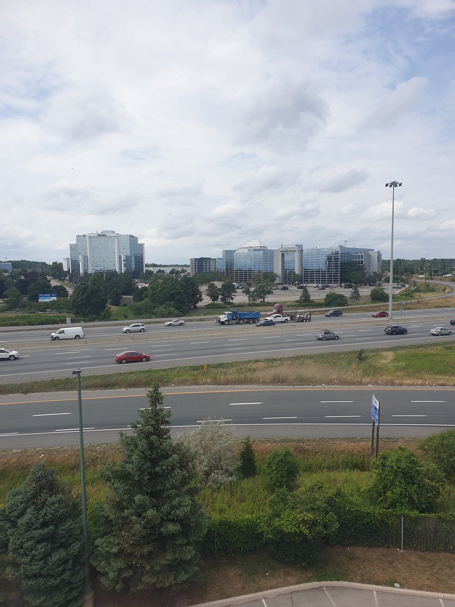 markwilson2811's tweet photo. The view from our room today is not so good.... unlessyou are a glazier or like cars... lotsof cars!!! https://t.co/fYcLNmNW5n
