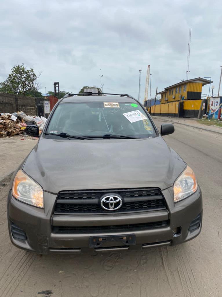 MinkailAutosLtd's tweet photo. Feeds from the port: #SaveSomeMore 2012 Toyota Rav4 Cleared. https://t.co/clkYuanKYb