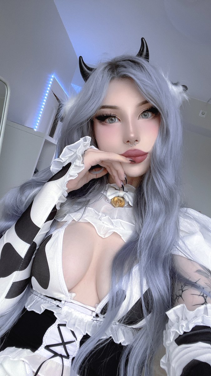 fairypastelhaze's tweet photo. Retweet if u want some milk 🥛 https://t.co/10SrWGIQ4N