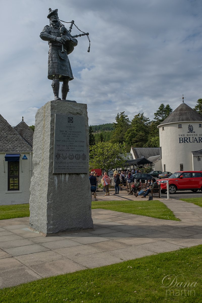 As I near the end of the Scotland posts, I wanted to add a few shots that didn't quite fit anywhere else.
1. A lovely random building in Birnham.
2-3.  Ardle Manor, the house we stayed in during the 1st part of the trip. 
4. A bagpiper statue at the House of Bruar.
#visitscotland