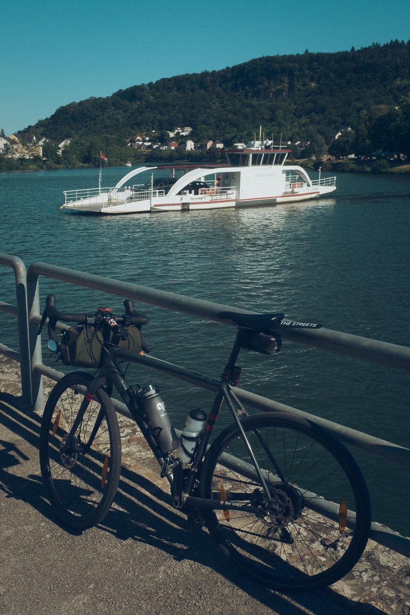 SprocketrocketN's tweet photo. Vëlosummer

#fromwhereiride #bicyclelife #cyclingphoto #cyclingphotography #cyclingadventures  #bicycleculture #cyclingculture #fatcyclist #bicyclediaries  #happycycling  #outsideisfree #outdoorsisfree #velosummer #vëlosummer https://t.co/xaGg0nNfen