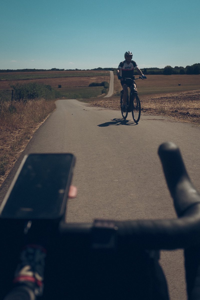 SprocketrocketN's tweet photo. Vëlosummer

#fromwhereiride #bicyclelife #cyclingphoto #cyclingphotography #cyclingadventures  #bicycleculture #cyclingculture #fatcyclist #bicyclediaries  #happycycling  #outsideisfree #outdoorsisfree #velosummer #vëlosummer https://t.co/xaGg0nNfen