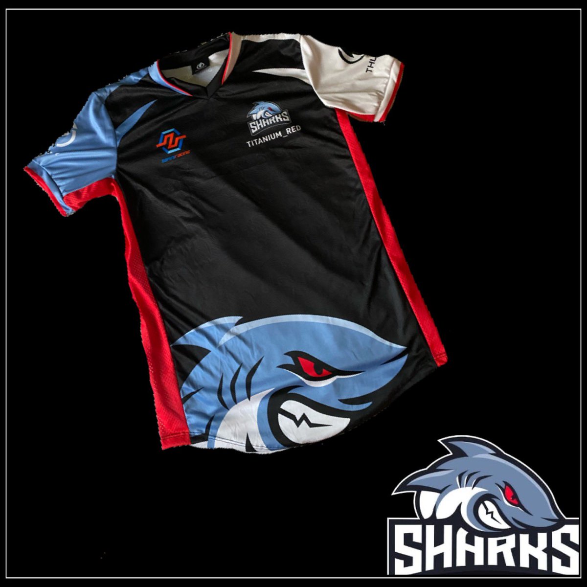 Titanium__Red's tweet photo. Muchas gracias por este detallazo @rvevo3 @sharks_esp  agradecida por la camiseta personalizada  del equipo campeón de @EliteGTSeries  y #205CUP  GRANDESSS https://t.co/jStMGzTlnk