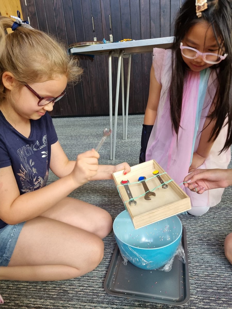 RhythmCircleUK's tweet image. New favourite RC activity  - making sprinkles jump on a cling-film drum. We experimented with sounds made by different instruments and concluded that drums were the best.
#soundexperiments #vibrations #exploringsound #multisensorylearning #rhythmcircle