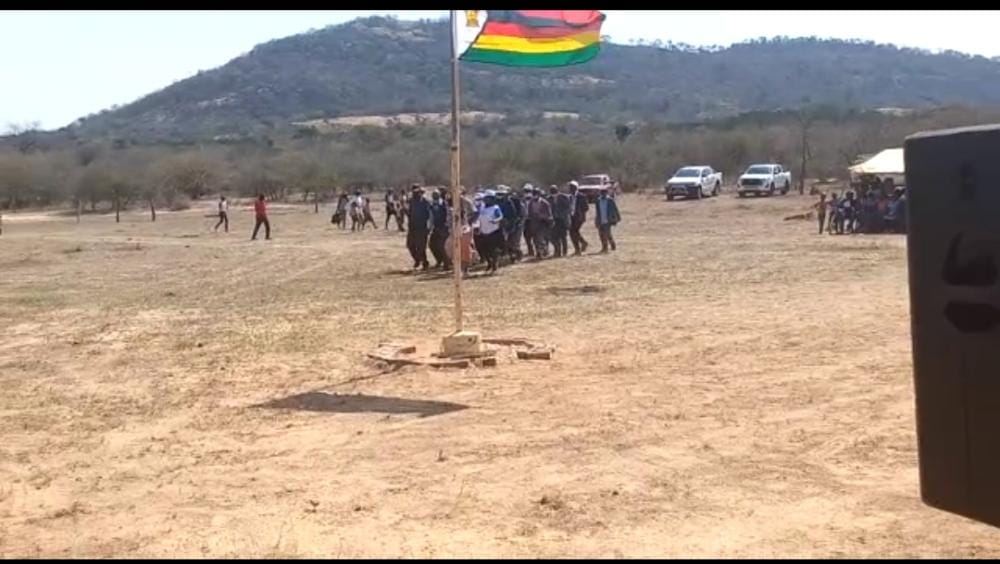 MatoboRadio's tweet photo. Matobo joins the nation to honour sons &amp; daughters who sacrificed their lives for a Zimbabwe.Heroes Day was marked at the local Heroes Acre at Bhalagwe.District Adm  Mr Obey Chaputsira read the Presidents speach. MPs,Gov depmnts,locals &amp; liberation war veterans were in attendance https://t.co/YUGOSgIqIA
