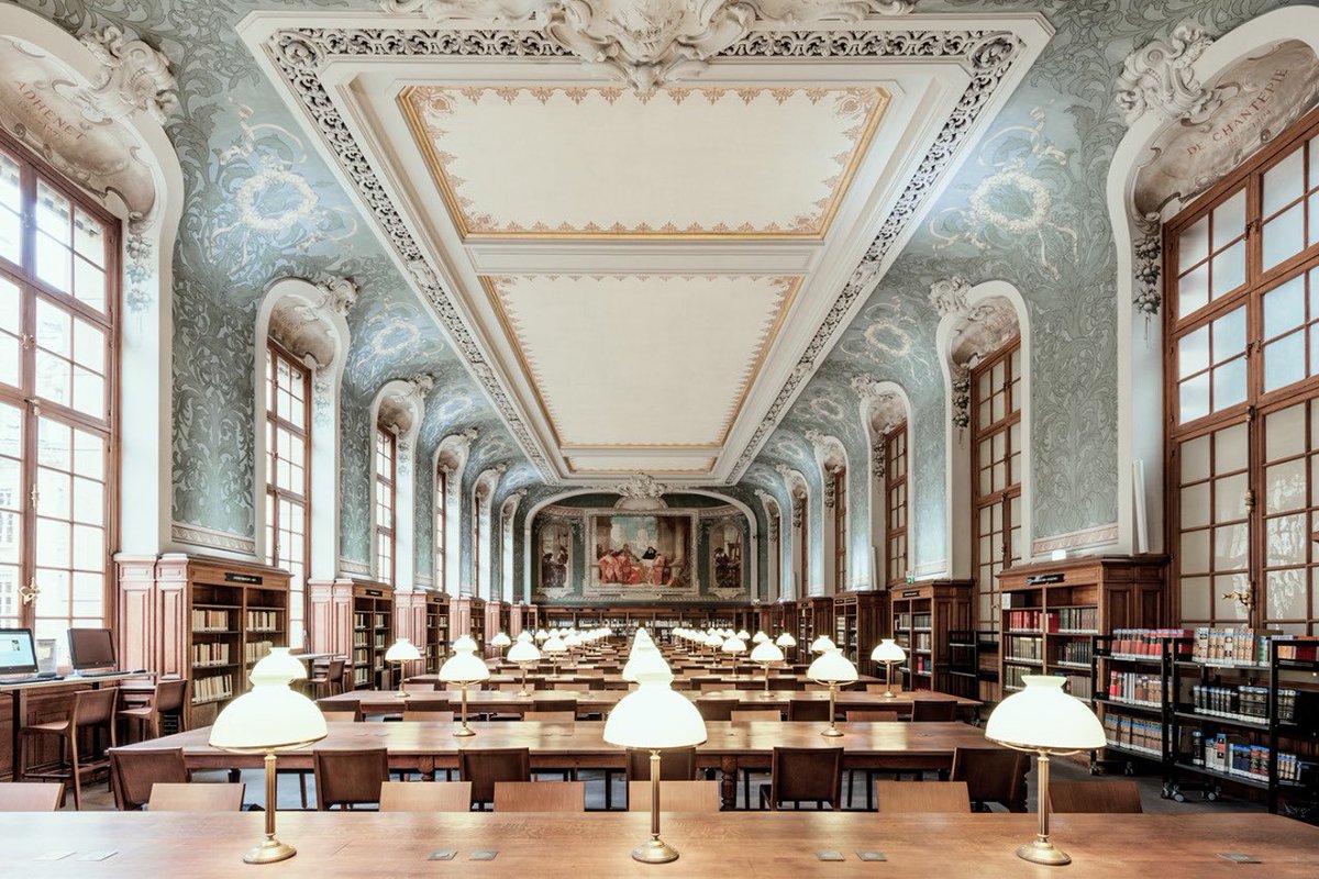 AcademiaAesthe1's tweet photo. Sorbonne University, Paris, France https://t.co/FTOQwzJtWc