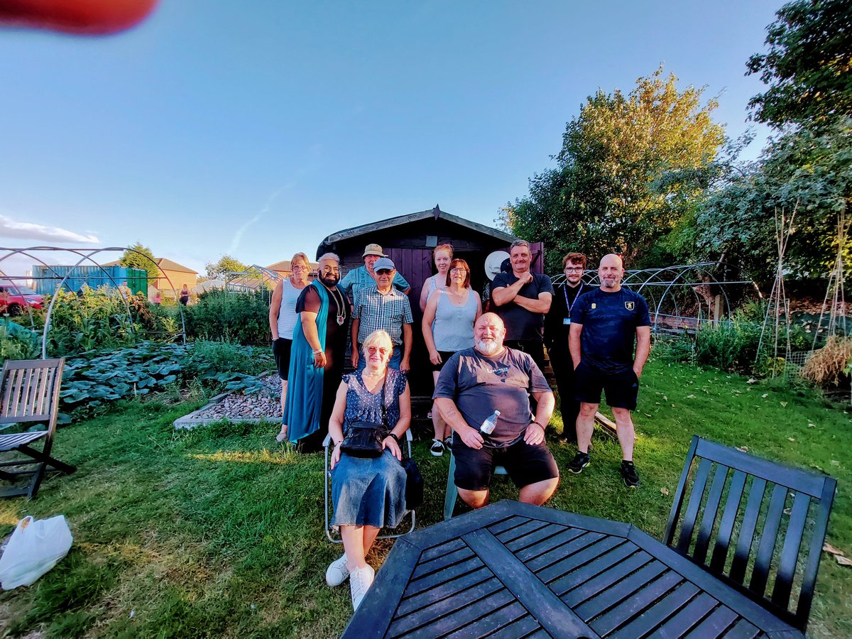 What a lovely way to end a fab day! Late evening #committee meeting at the allotments in Warsop on a beautiful sunny evening 😎 as always, such amazing work done by all &amp; always a pleasure seeing you all 🥰 @pa_housing #Residentinvolvement #teampurple #GetInvolved #allotments