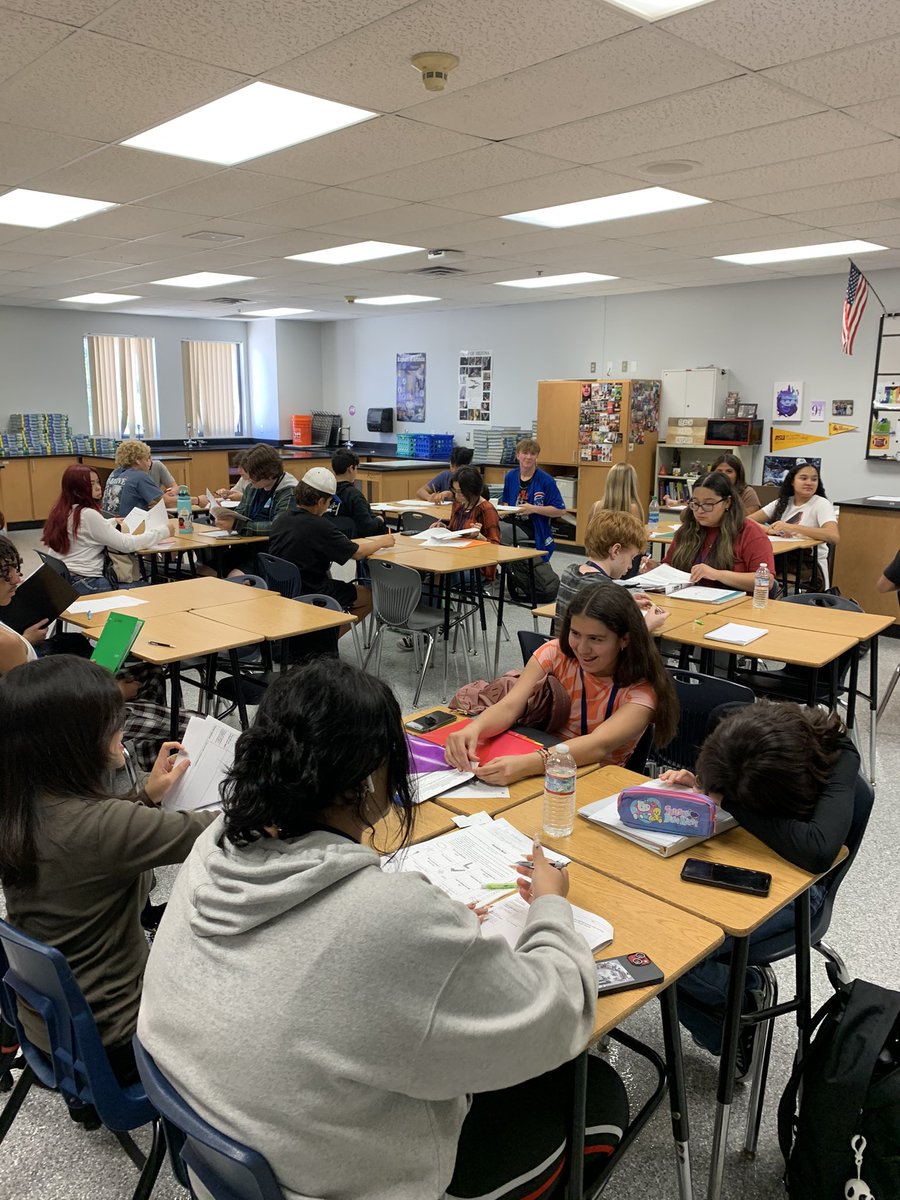 Super excited to welcome Ms. Brown to the MHS science department.  Check out 6th period Bio working on annotations and levels of questioning! #bePAWSitive #weAREmesquite <a href="/GPS_District/">The Official Gilbert Public Schools District</a> <a href="/Marcietaylor14/">Marcie Taylor</a>