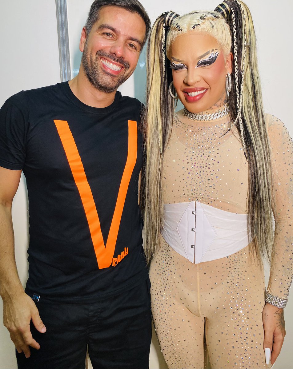 brunoalvarez_'s tweet photo. Aaahhh que noite fod@! Dois shows incríveis! @Ludmilla e @gloriagroove entregaram tudo https://t.co/g0Ufk6iIP1