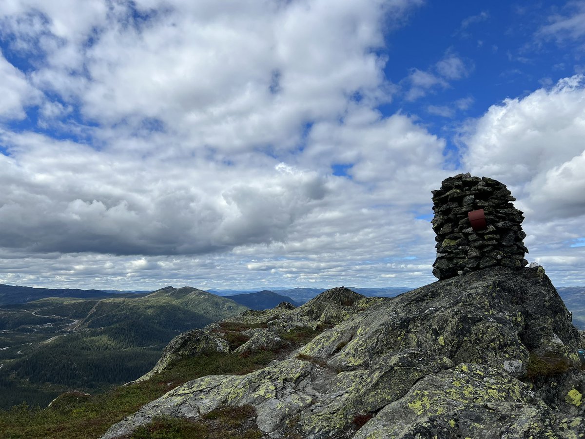 Hestgjuvnatten, 1070 moh. Tur opp på ca 5 km, det meste i fritt terreng - altså uten sti - over 500 høydemetre. Særdeles slitsomt!