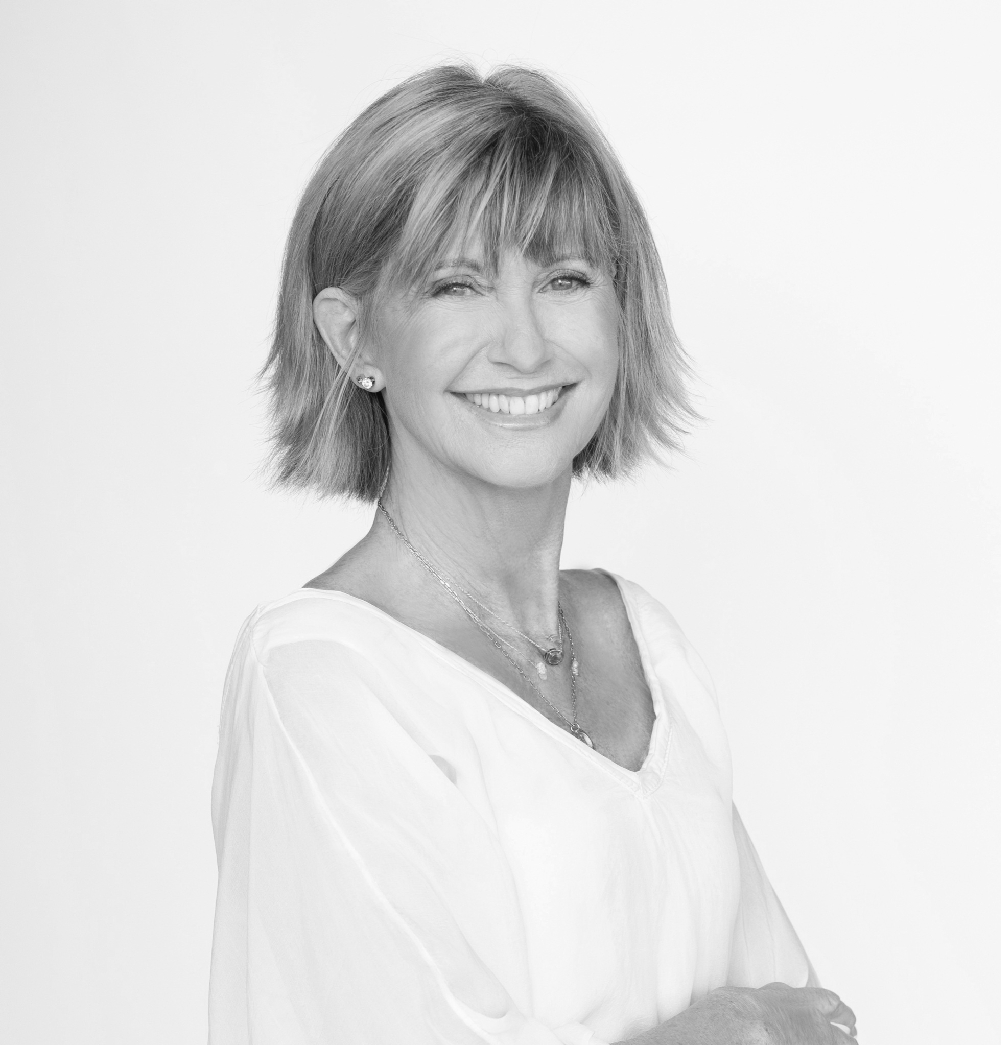 InfosFrancaises's tweet photo. DÉCÈS : La célèbre actrice et chanteuse Olivia Newton-John, star de "Grease", est morte à l'âge de 73 ans (famille). https://t.co/i8XFThgbBM