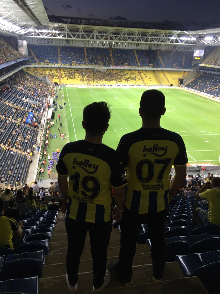 yasink05's tweet photo. Enesin aklına uyup yatırım yaptık. 19-07 forma aldık, kız arkadaşımız olunca onlara da alırız daha iyi olur dedi.
Yatırım tavsiyesi değildir xd https://t.co/r3WCBPuf4Y