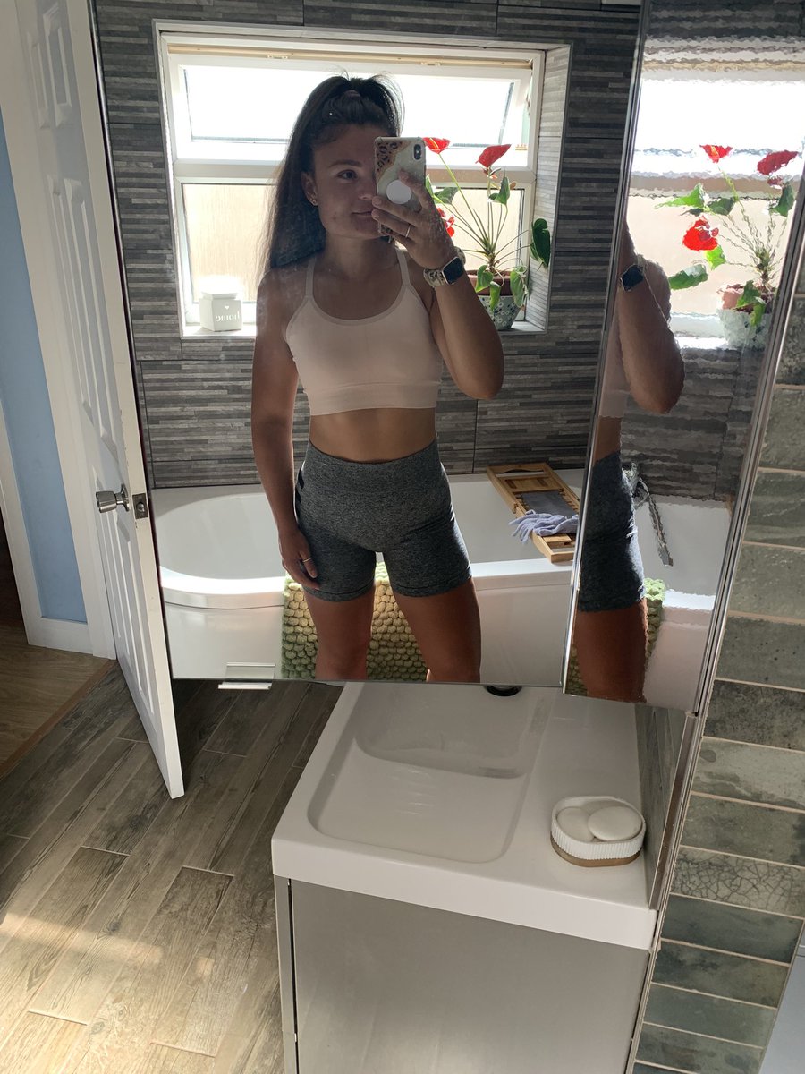 MissMWashington's tweet photo. 4 photos to sum up the summer holidays so far… good company, good vibes, good exercise regime and most importantly good memories✨🤍 https://t.co/Dxa4rNTZdQ
